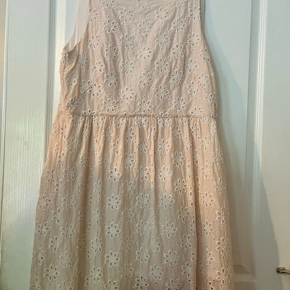 Dress - Picture 1 of 2